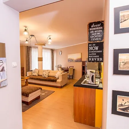 Delux Port Apartament *